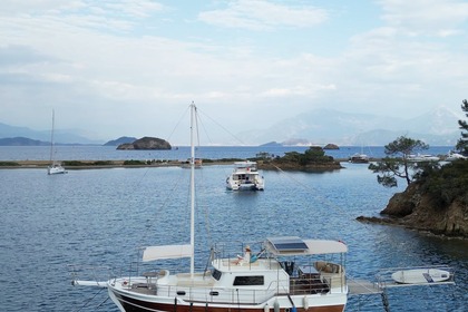 Custom built gulet with a capacity of 4 people