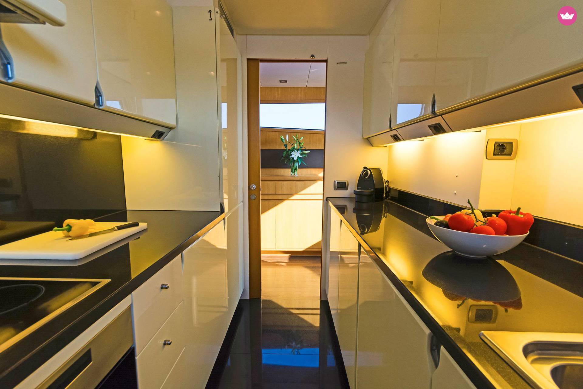 Charter Motorboat San Lorenzo 72 Athens