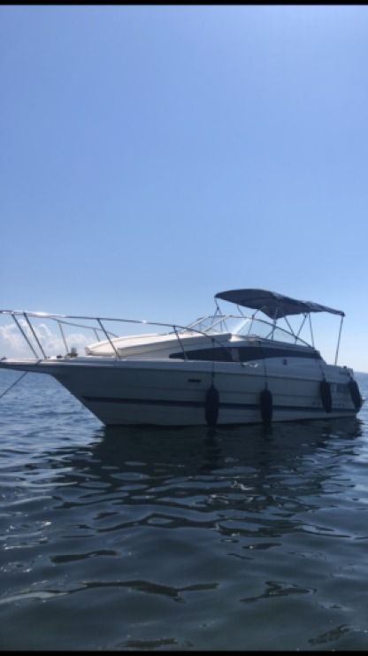 Charter Motorboat Bayliner 225 Martigues