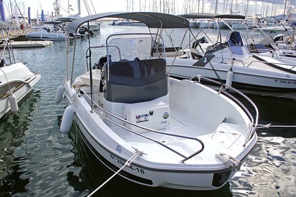 Rental Motorboat Beneteau Flyer 5.5 SpaceDeck Cambrils