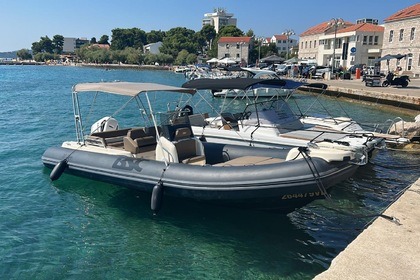 Miete RIB Bsc Ebony 78 Vodice