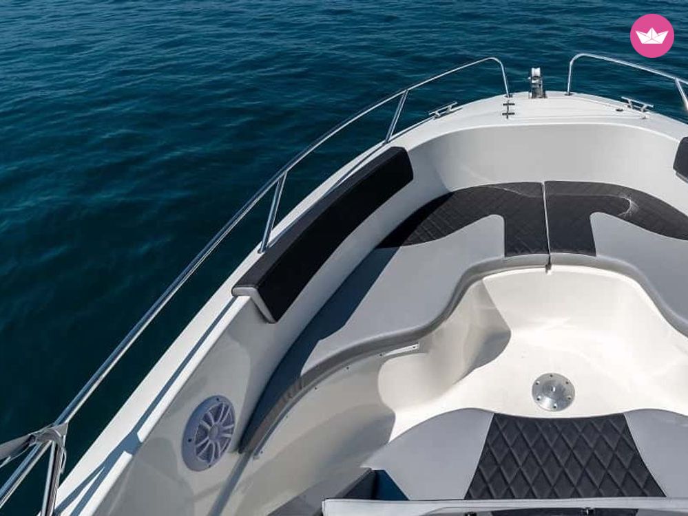 Bateau à moteur Atlantic Marine 670 200cv 6