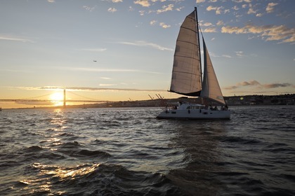 Hyra båt Katamaran LAGOON 440 Lissabon