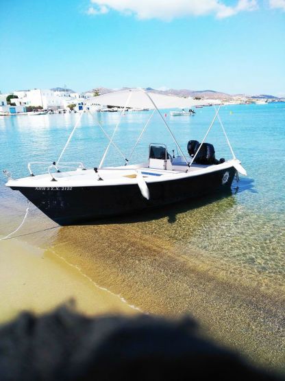Charter Motorboat Man 4.85 Milos