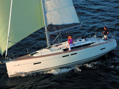 Charter Sailboat Jeanneau 419 (1Wc) Bormes-les-Mimosas