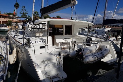 Rental Catamaran LAGOON 400 S2 Furnari