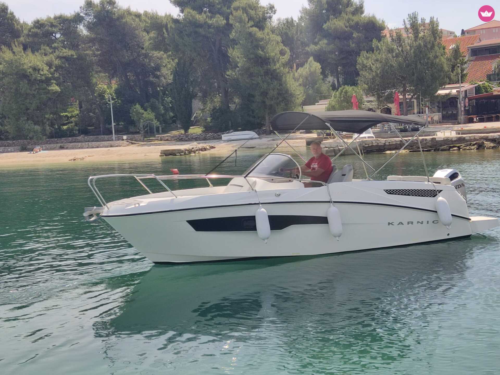 Bateau à moteur Karnic Sl 652 200cv 4
