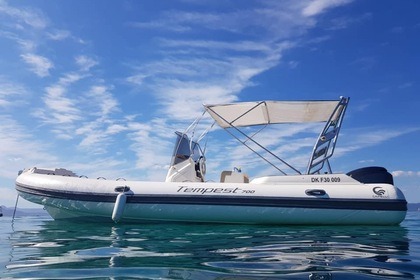 Location Semi-rigide Capelli Tempest 700 Hyères