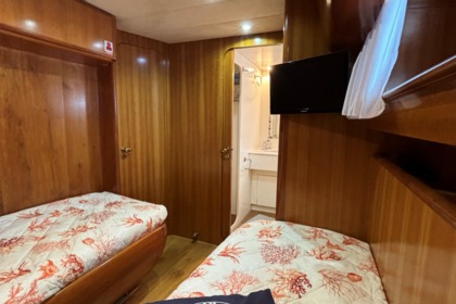 Yacht Canados 24 metri