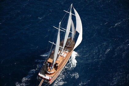 Noleggio Caicco Caicco 24 metri Capo d'Orlando