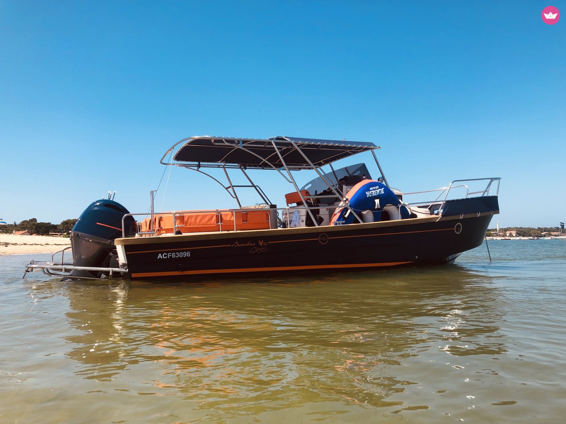 Bateau à moteur Beacher V10 400cv 2