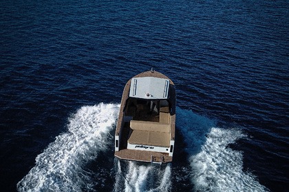 Rental Motorboat Cabin 34 34 Supetar