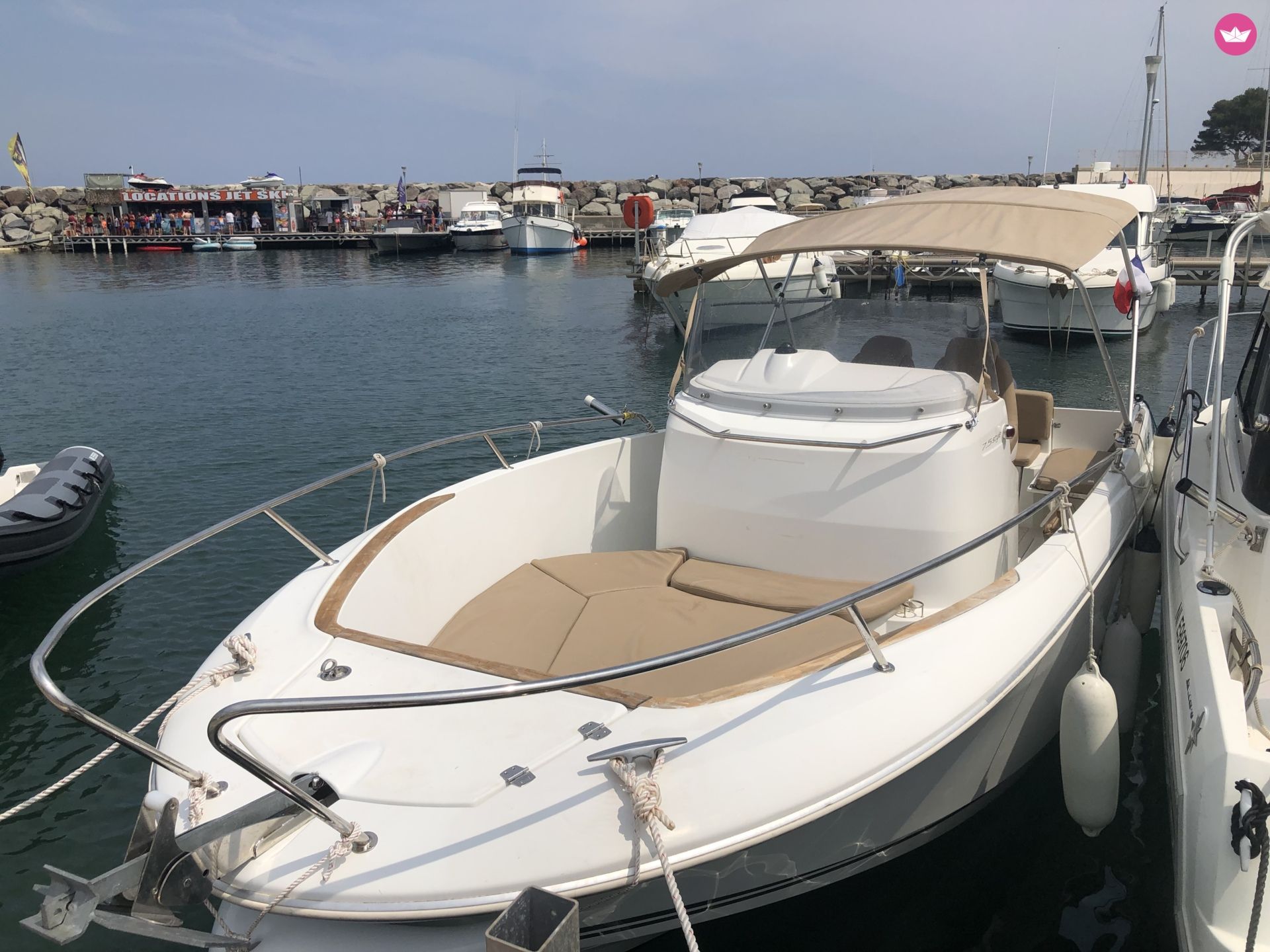 Bateau à moteur Jeanneau CAP CAMARAT 7,5 STYLE