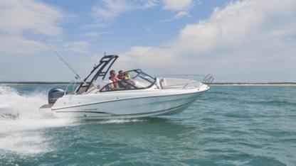 Charter Motorboat Jeanneau Cap Camarat 6,5 Bowrider La Forêt-Fouesnant