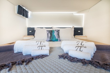 Pi 2 Fountaine Pajot Saba 50