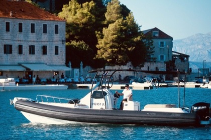 Rental Motorboat Fanale Marine Altore Cabin 900 Jelsa