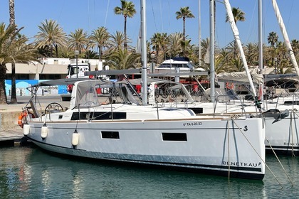 Rental Sailboat Beneteau Oceanis 35.1 Barcelona