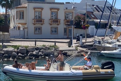 Hire RIB Zodiac Club 750 Carnon