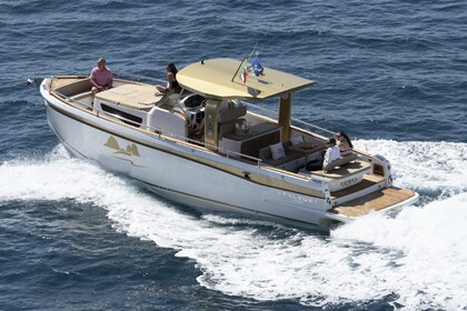 Noleggio Barca a motore ITALYURE Yachts Italyure 35 classic Amalfi