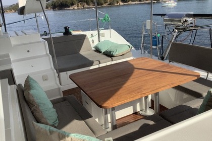 Lagoon 450 S  Fox One