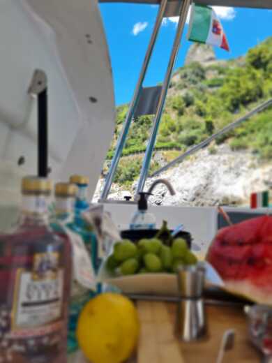 Салерно Motorboat Saver 750 W.A. alt tag text