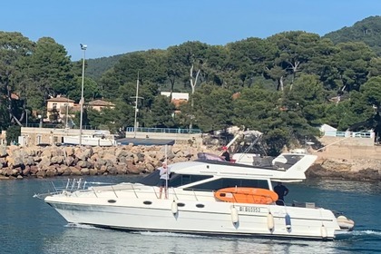 Charter Motorboat Piantoni 46 FLY Marseille