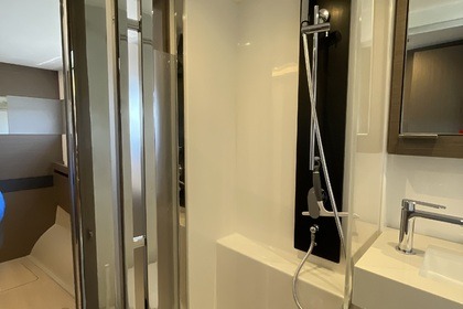 Spacious new power catamaran in Coiba and Chiriqui's Pacific island paradise