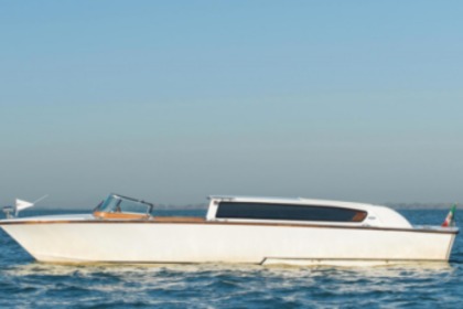 Charter Motorboat Barca di lusso in vetroresina Standard Boat Venice