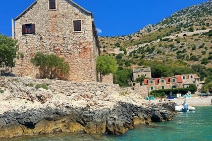 Insidias Fly 200 HP- FREE FUEL AND SKIPPER