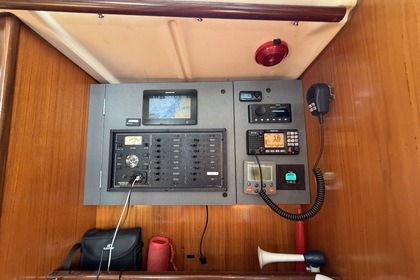 Location Bateau à moteur Beneteau Oceanis 440 Marseille