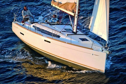 Hire Sailboat Jeanneau Sun Odyssey 389 Nieuwpoort