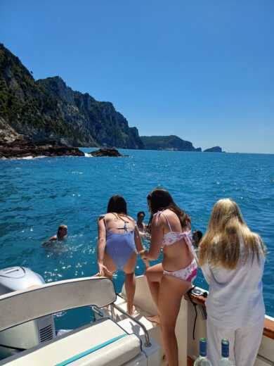 Специя Motorboat Capelli CAP 23 alt tag text