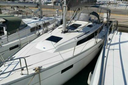 Rental Sailboat Bavaria Cruiser 37 Valencia