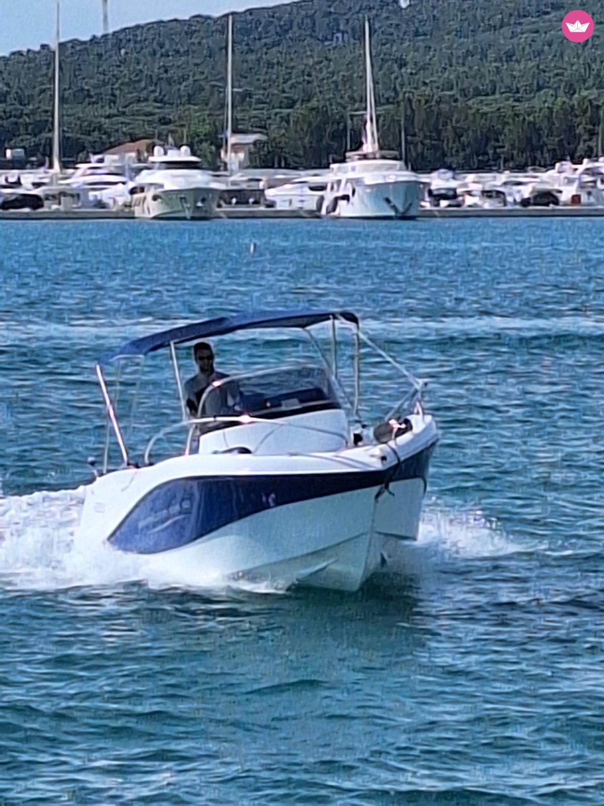 Bateau à moteur Barracuda 595 Sundeck 130cv 3