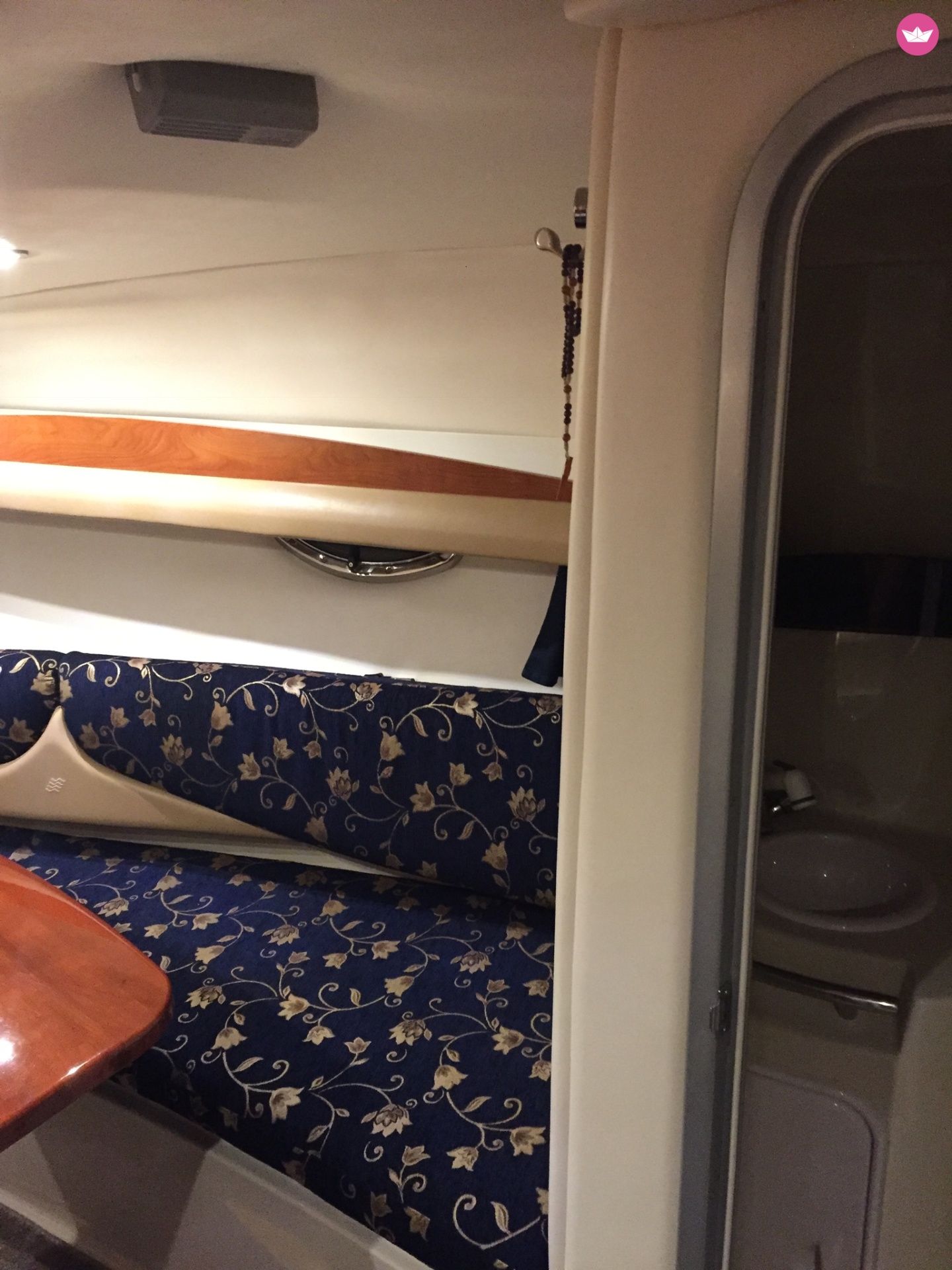 Four Winns 258 Vista in Zadar for rental