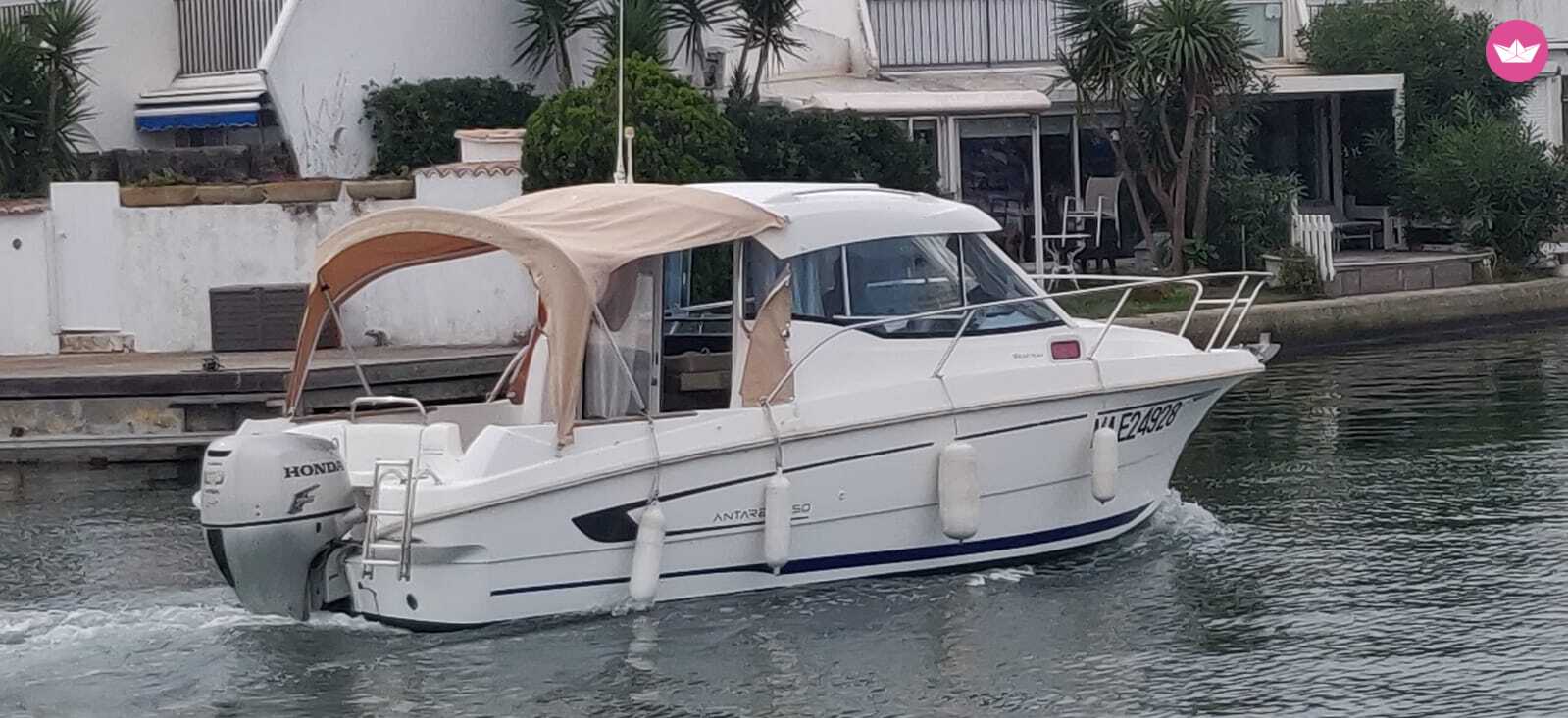 Bateau à moteur Beneteau Antares 750 150cv