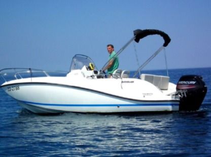 Noleggio Barca a motore Quicksilver 605 Zara