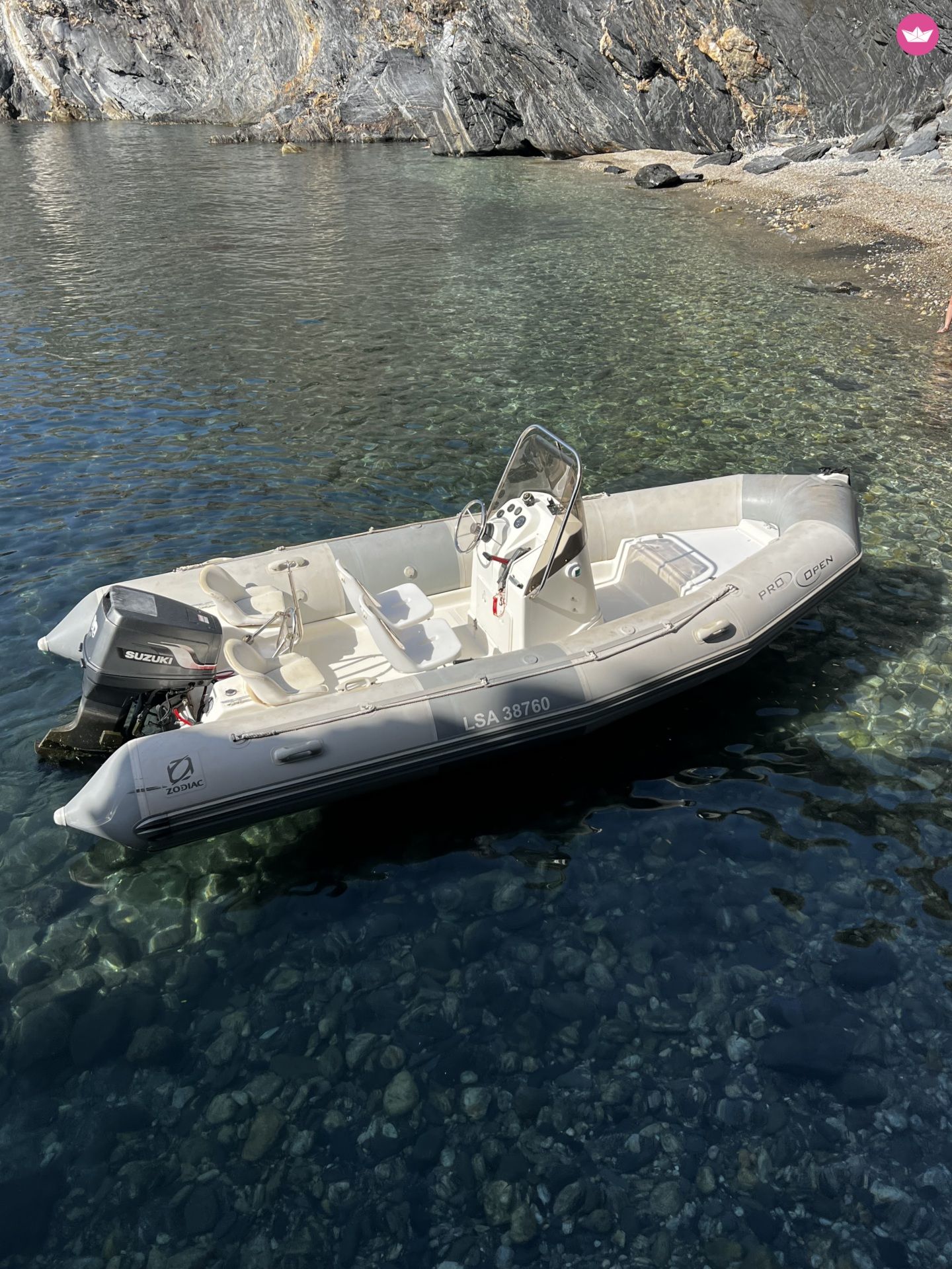 Bateau à moteur Zodiac Pro Open 550 Maax à louer - France | Boataround