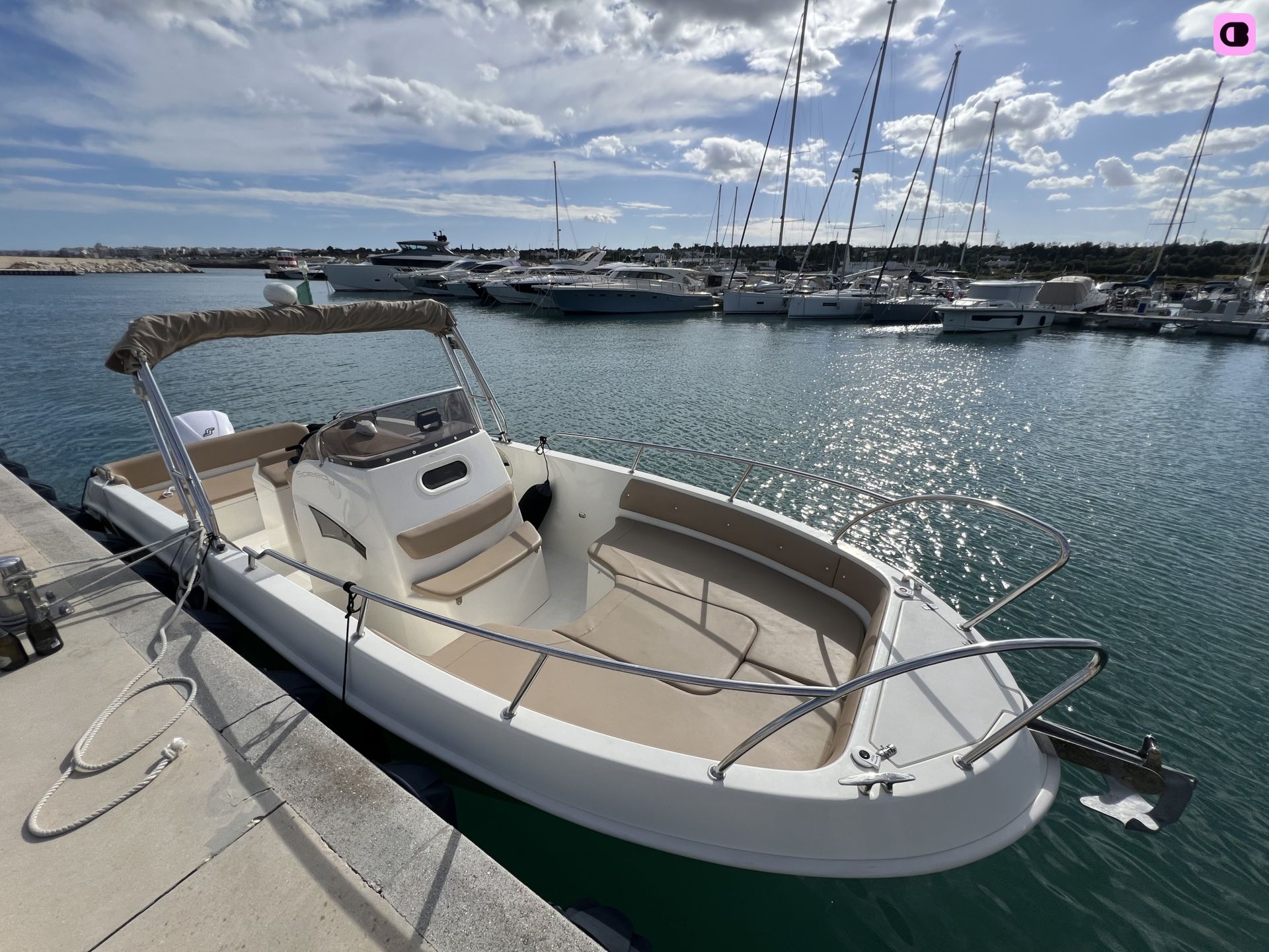 Bateau à moteur SPEEDY