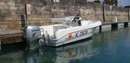 Location Bateau à moteur Pacific Craft 500 Open Blanc La Flotte