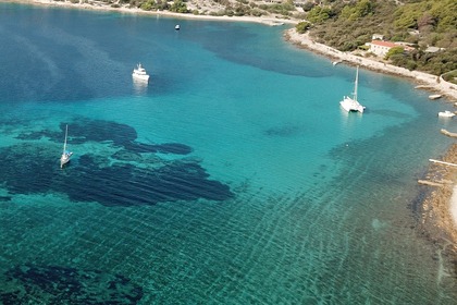 Atlantic 670 à louer avec skipper à Trogir