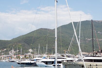 Hyra båt Segelbåt Jeanneau 40.3 Montenegro