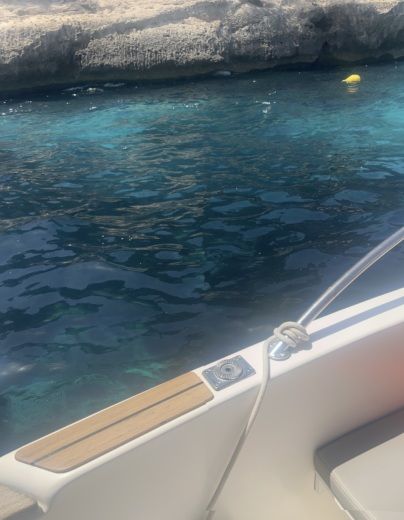 Форнелс Motorboat Jeanneau JEANNEAU CAP CAMARAT 625 OPEN alt tag text