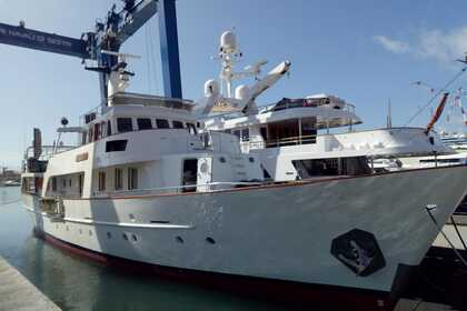 Charter Motor yacht Scheepswerf De Beer Navetta Sorrento