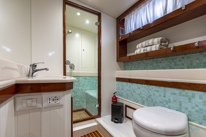 M/Y Sally 1959 Burger boat '60