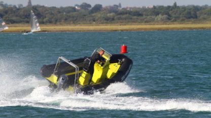 Charter RIB Essential Marine Emh 530 Kiel