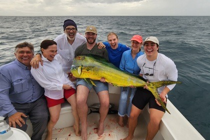 Full Day Taboga Island and Fishing Onboard a Private Yacht