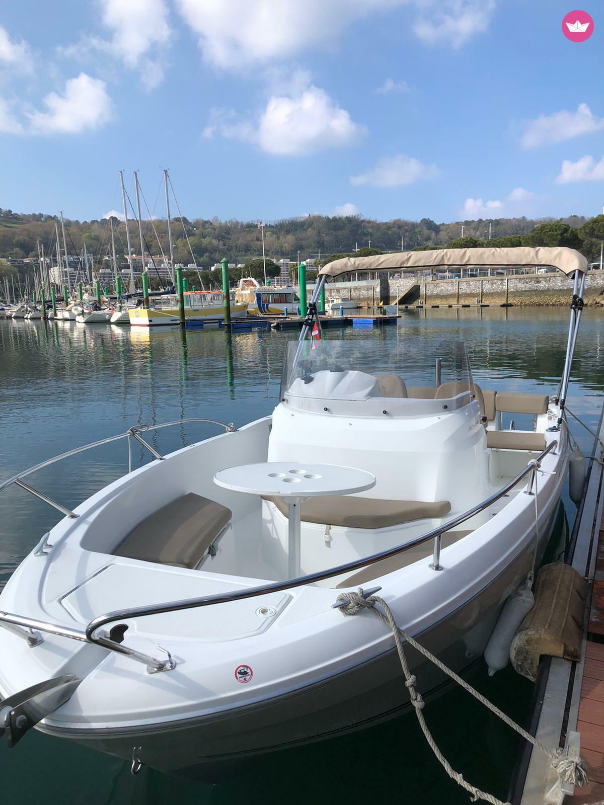 Bateau à moteur Jeanneau Cap Camarat 6.5 Cc 150cv 6