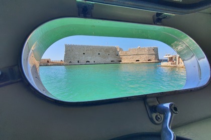 YACHT ZEN Fairline Squatron 50