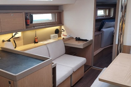 Hyra båt Segelbåt Beneteau OCEANIS 45 (3 CAB) Toulon